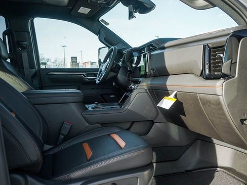 New 2026 GMC Sierra 3500 AT4 w/ AT4 Premium Plus Package image 9