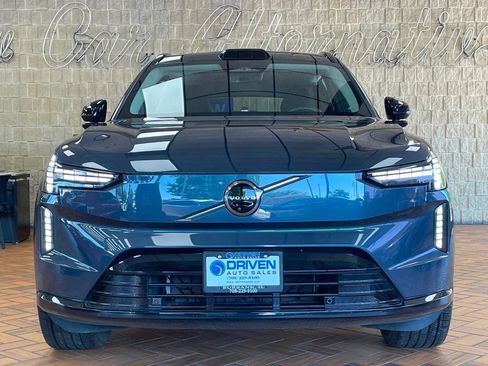 Used 2025 Volvo EX90 Ultra AWD/4WD image 3