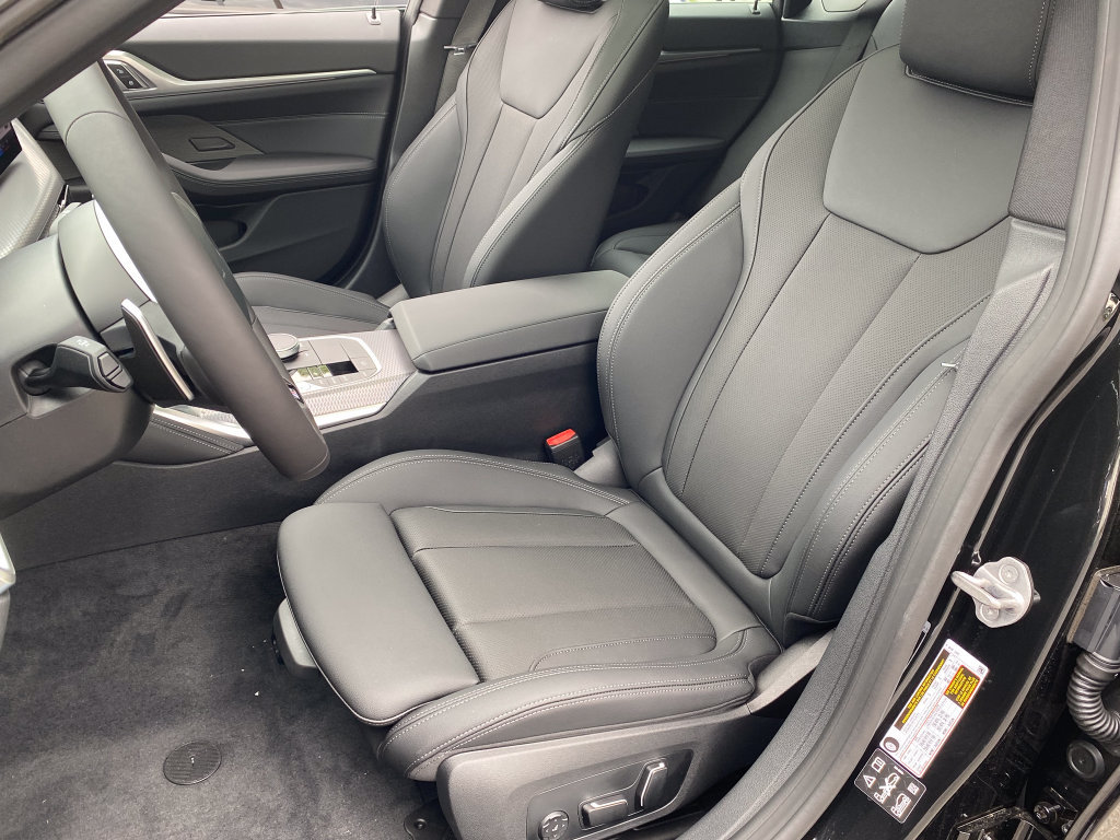 New 2026 BMW 430i xDrive w/ M Sport Package AWD/4WD image 15
