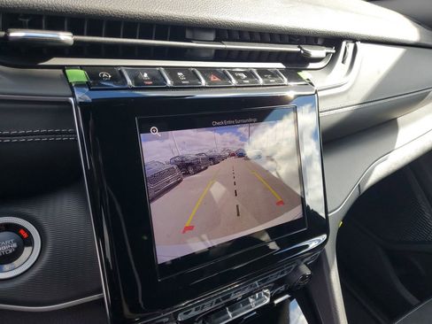 New 2025 Jeep Grand Cherokee Altitude AWD/4WD image 17