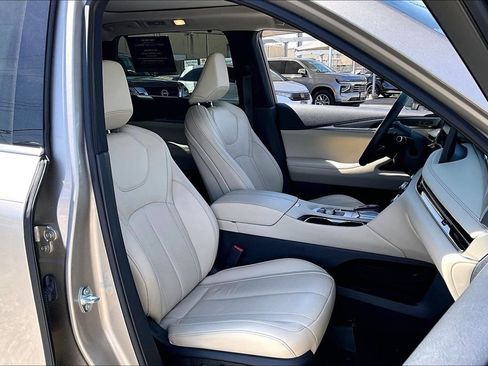 Certified 2023 INFINITI QX60 Luxe w/ Cargo Package image 12