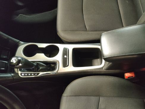 Used 2018 Chevrolet Cruze LS image 26