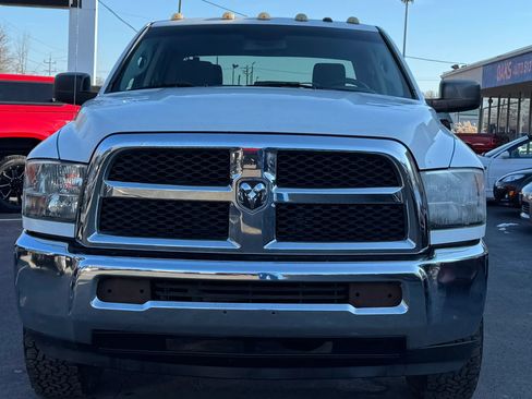 Used 2013 RAM 2500 Tradesman w/ Chrome Appearance Group AWD/4WD image 3