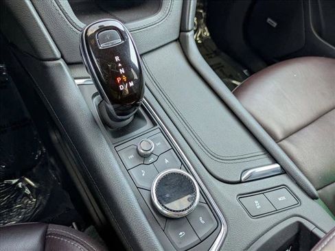 Used 2020 Cadillac XT6 Premium Luxury image 11