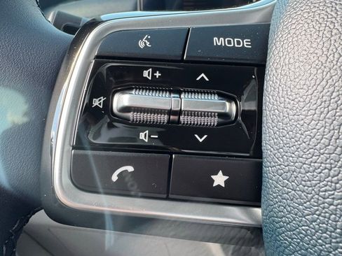 New 2026 Kia Carnival EX image 17