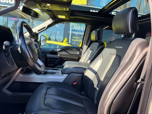 Used 2018 Ford F150 Platinum w/ Equipment Group 701A Luxury image 19