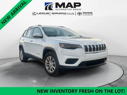 Used 2020 Jeep Cherokee Latitude w/ Cold Weather Group image 7