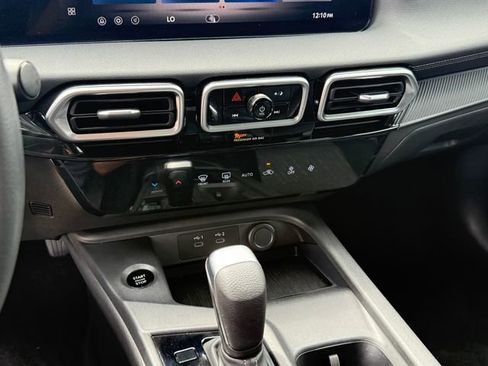 Used 2026 Nissan Sentra SV w/ Floor Mat Package image 21