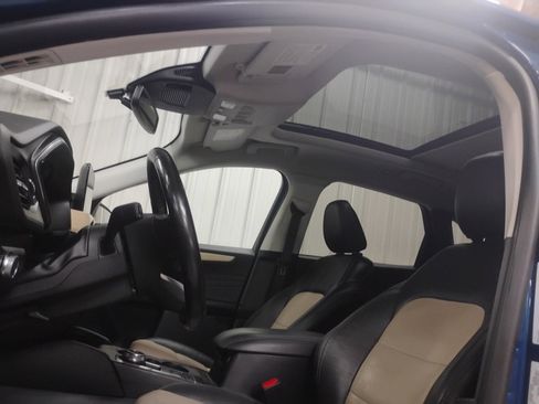 Certified 2022 Ford Escape Titanium w/ Titanium Premium Package image 21