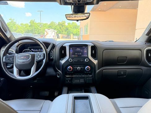 Used 2021 GMC Sierra 1500 SLT RWD image 17