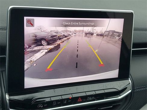 Used 2025 Jeep Compass Limited w/ High Altitude Package image 25