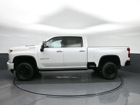 Used 2022 Chevrolet Silverado 2500 High Country w/ Safety Package II image 4