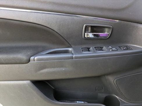 Used 2020 Mitsubishi Outlander Sport ES image 11