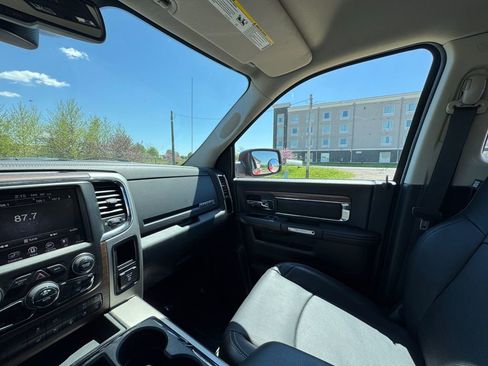 Used 2014 RAM 1500 Laramie w/ Convenience Group AWD/4WD image 30