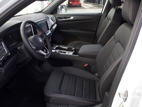 New 2026 Volkswagen Atlas Cross Sport SEL image 13