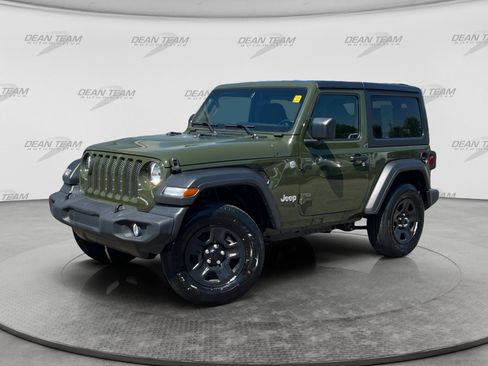 Used 2021 Jeep Wrangler Sport AWD/4WD image 3