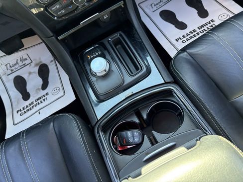 Used 2022 Chrysler 300 S RWD image 34