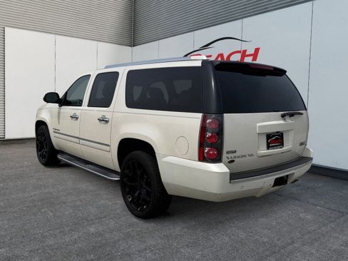Used 2009 GMC Yukon XL Denali AWD/4WD image 9
