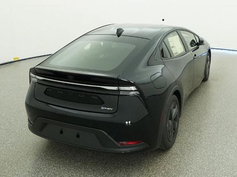 New 2026 Toyota Prius Plug-In Hybrid FWD image 8