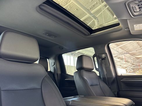 Used 2023 Chevrolet Silverado 1500 LTZ w/ LTZ Premium Package AWD/4WD image 15