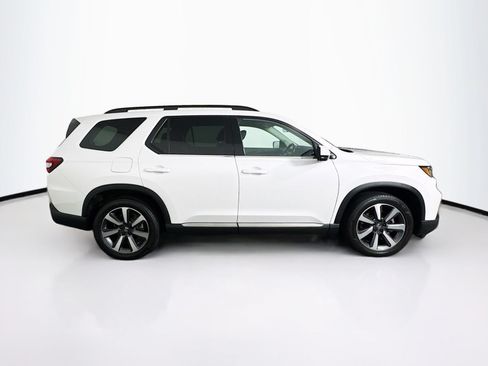 Used 2023 Honda Pilot Touring image 11