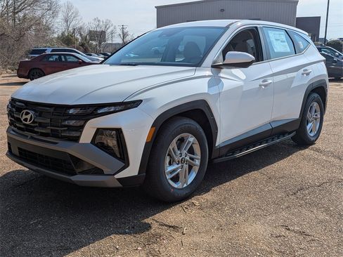 New 2026 Hyundai Tucson SE image 4