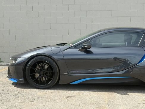 Used 2014 BMW i8 AWD/4WD image 4