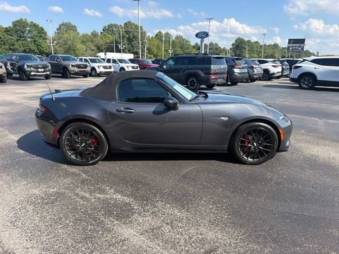 Used 2017 MAZDA MX-5 Miata Club w/ Brembo/BBS Package RWD image 2