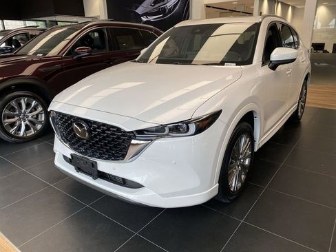Used 2023 MAZDA CX-5 Signature AWD/4WD image 4