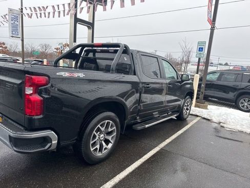 Used 2021 Chevrolet Silverado 1500 LT w/ Bed Protection Package image 3