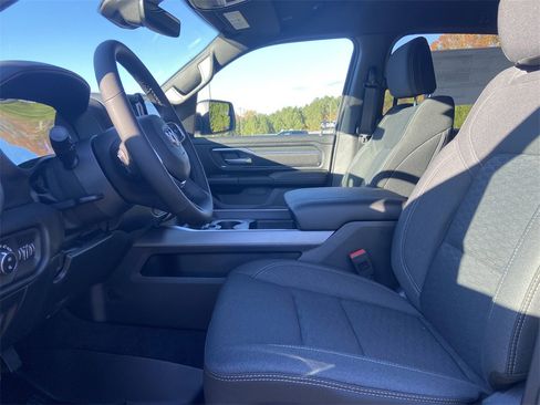 New 2026 RAM 1500 4x4 Crew Cab image 15