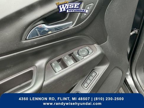 Used 2020 Chevrolet Equinox Premier image 11