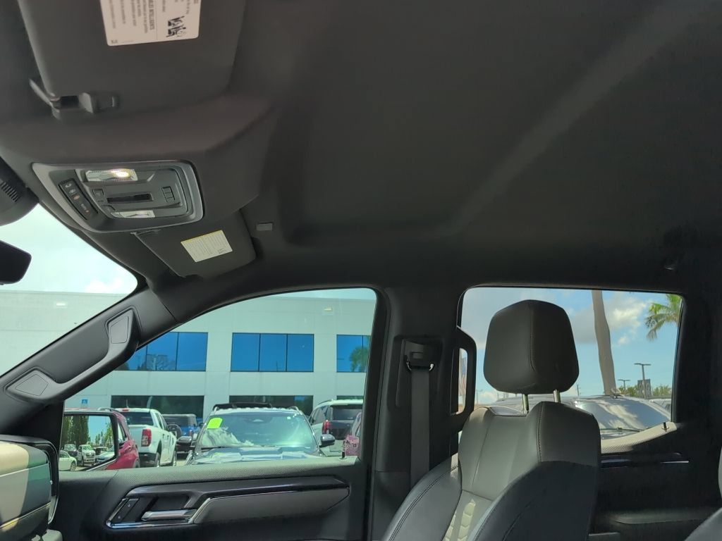 Used 2024 Chevrolet Silverado 1500 ZR2 w/ Technology Package AWD/4WD image 11