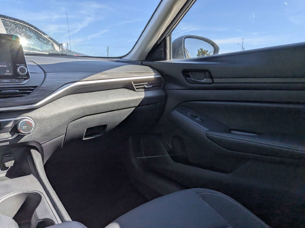 Used 2026 Nissan Altima 2.5 SV FWD image 15