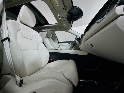 Used 2020 Volvo XC60 T8 Inscription w/ Protection Package Premier image 26