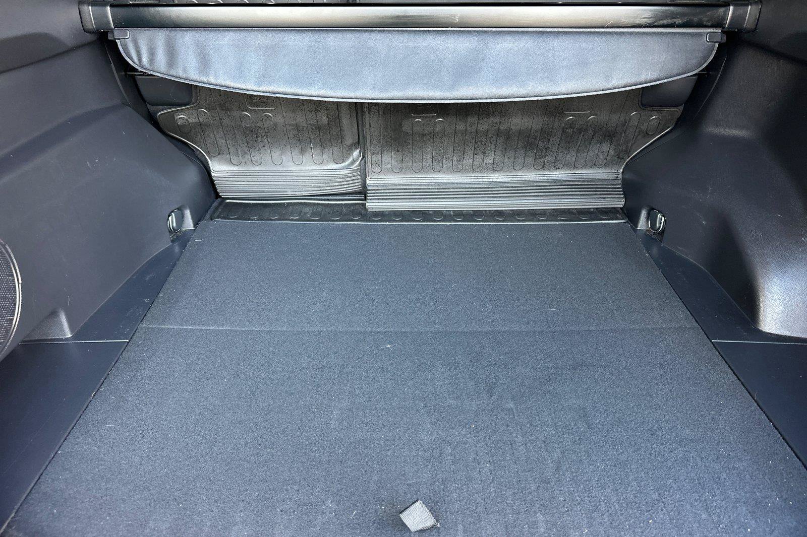 Used 2022 Toyota RAV4 XSE AWD/4WD image 14