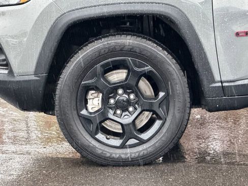 Used 2024 Jeep Compass Trailhawk AWD/4WD image 26