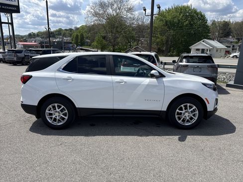 Used 2024 Chevrolet Equinox LT w/ LPO, Floor Liner Package AWD/4WD image 2