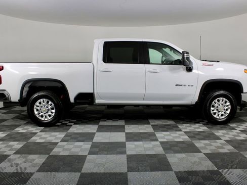 Used 2023 Chevrolet Silverado 2500 LT image 8