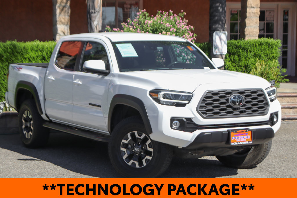Used 2021 Toyota Tacoma TRD Off-Road w/ Technology Package AWD/4WD image 2