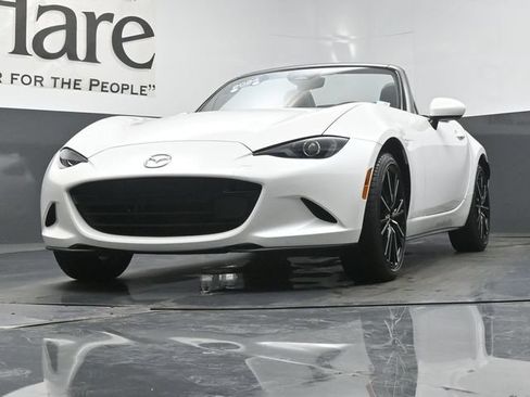 Used 2024 MAZDA MX-5 Miata Grand Touring w/ Weather Package RWD image 55
