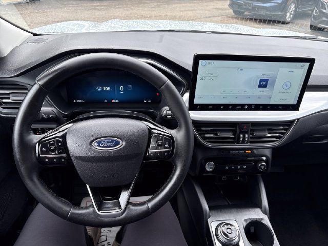 Used 2025 Ford Escape Platinum AWD/4WD image 10