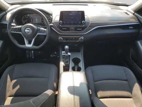 Used 2025 Nissan Altima 2.5 SV FWD image 18