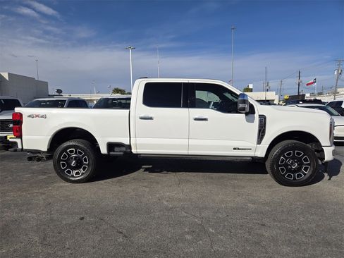 Used 2024 Ford F250 Platinum image 4