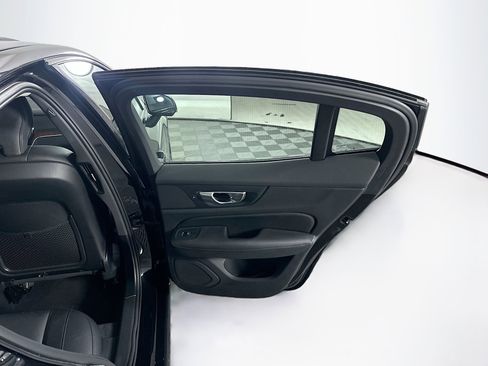 Used 2024 Volvo S60 B5 Plus image 30