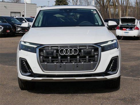 Used 2025 Audi Q7 3.0T Premium Plus image 2