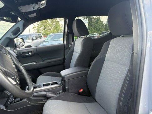 Used 2021 Toyota Tacoma TRD Sport w/ Advanced Technology Package RWD image 9