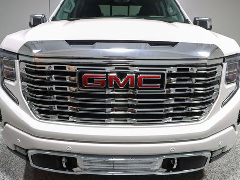 Used 2024 GMC Sierra 1500 Denali image 4