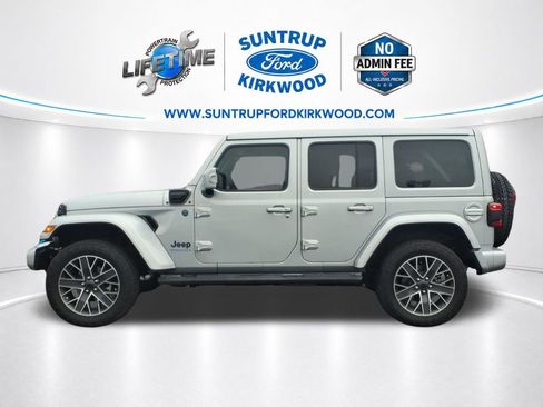 Used 2024 Jeep Wrangler High Altitude AWD/4WD image 23