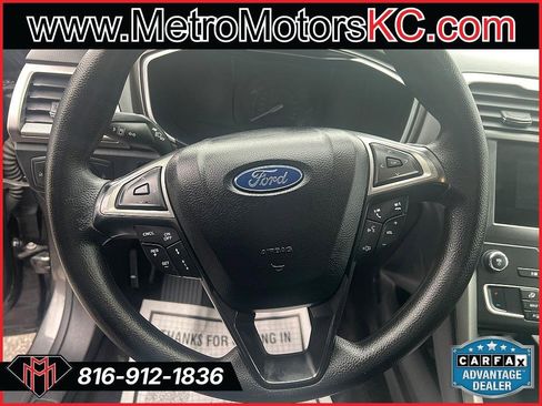 Used 2020 Ford Fusion SE image 19